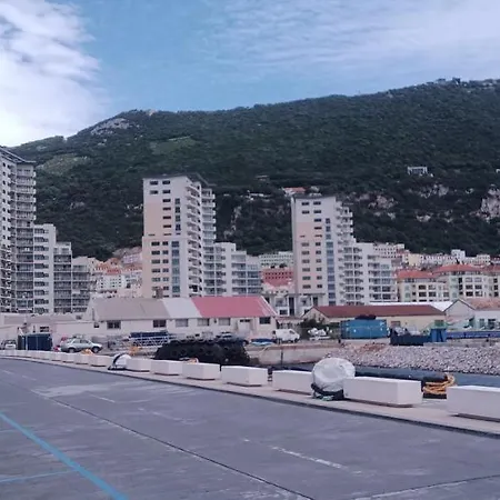 Kings Wharf Quay29 - Large With 3 Pools - Gym - Rock Views - And Short Let In